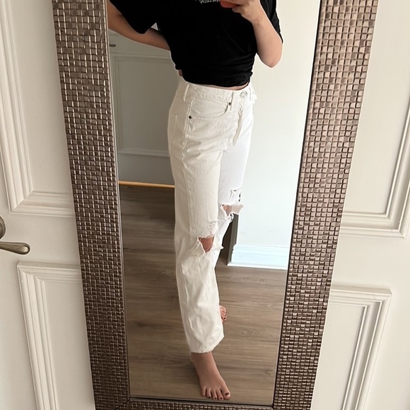 Agolde 90's Mid Rise Loose Fit White Jeans Size 26 in Vanish White - Picture 7 of 7